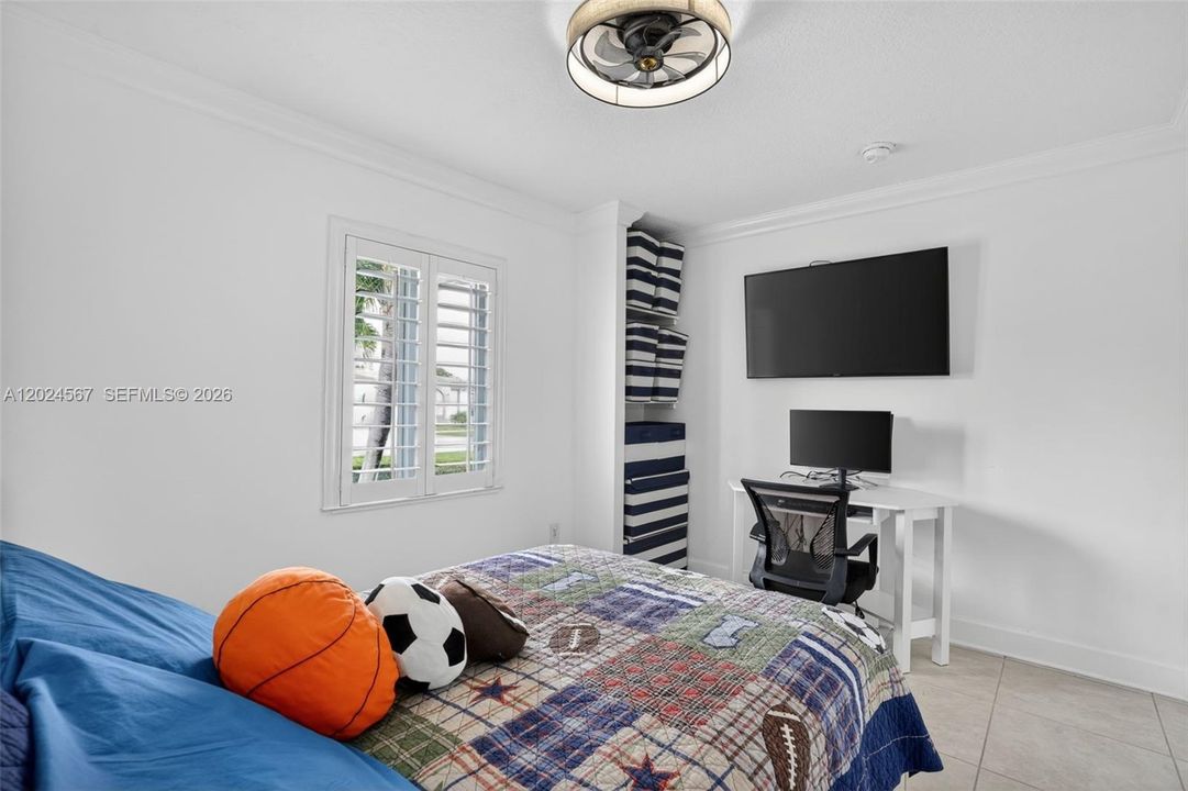 For Sale: $829,000 (4 beds, 3 baths, 2744 Square Feet)
