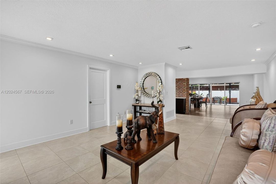 For Sale: $829,000 (4 beds, 3 baths, 2744 Square Feet)