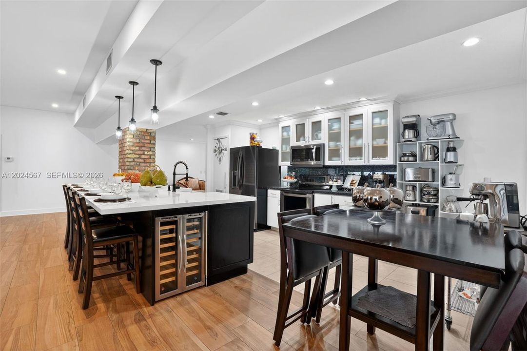 For Sale: $829,000 (4 beds, 3 baths, 2744 Square Feet)