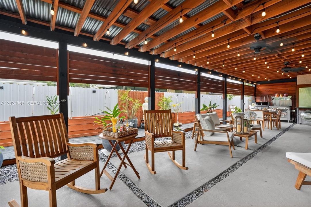 For Sale: $829,000 (4 beds, 3 baths, 2744 Square Feet)