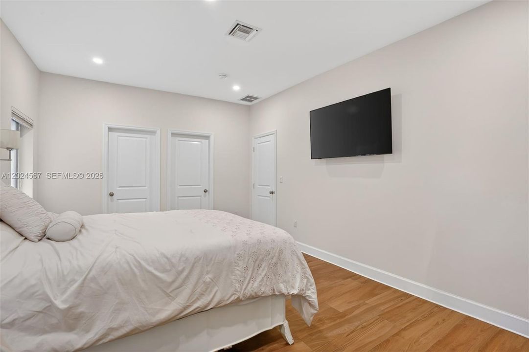 For Sale: $829,000 (4 beds, 3 baths, 2744 Square Feet)