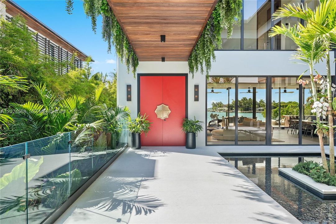 待售: $22,000,000 (6 贝兹, 7 浴室, 6109 平方英尺)