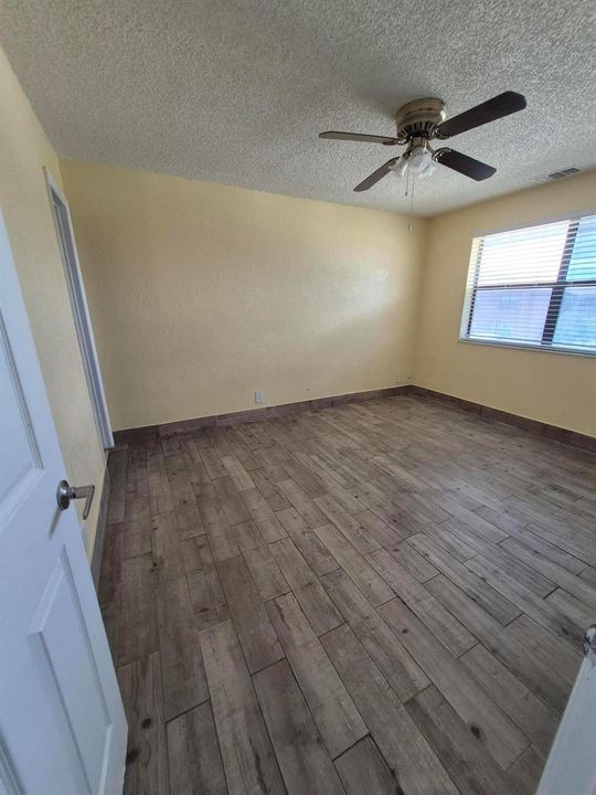 10039 Winding- Bedroom