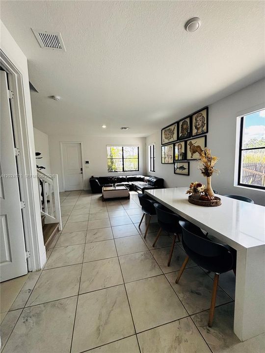 For Rent: $3,500 (4 beds, 3 baths, 2280 Square Feet)