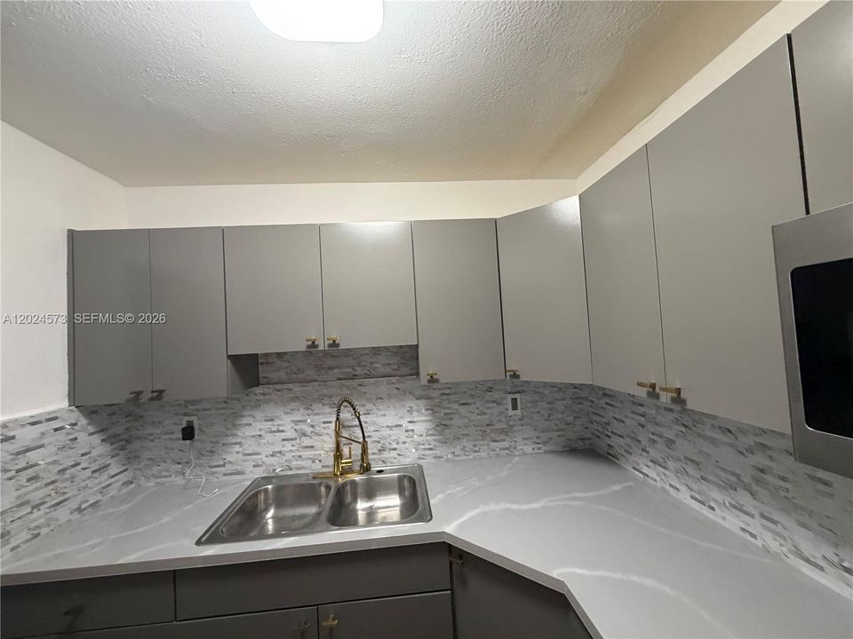 En Renta: $3,150 (3 camas, 2 baños, 3600 Pies cuadrados)