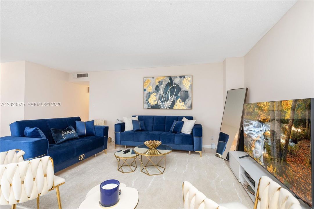 For Rent: $3,000 (2 beds, 2 baths, 1312 Square Feet)