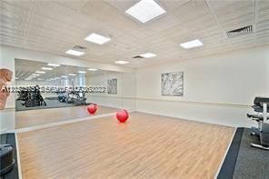 For Rent: $3,000 (2 beds, 2 baths, 1312 Square Feet)
