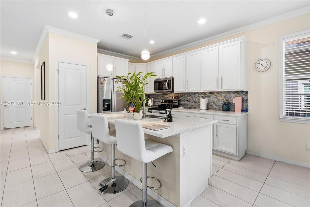 For Rent: $5,300 (3 beds, 2 baths, 2423 Square Feet)