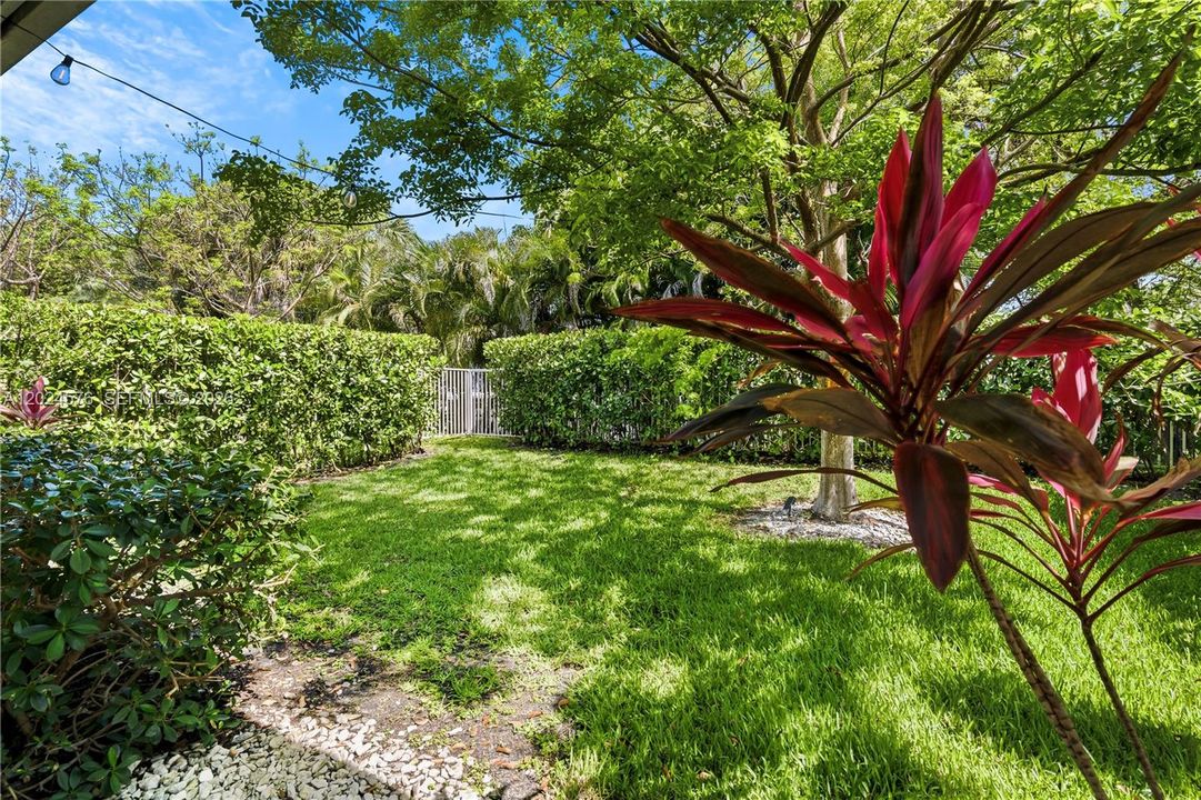 For Rent: $5,300 (3 beds, 2 baths, 2423 Square Feet)