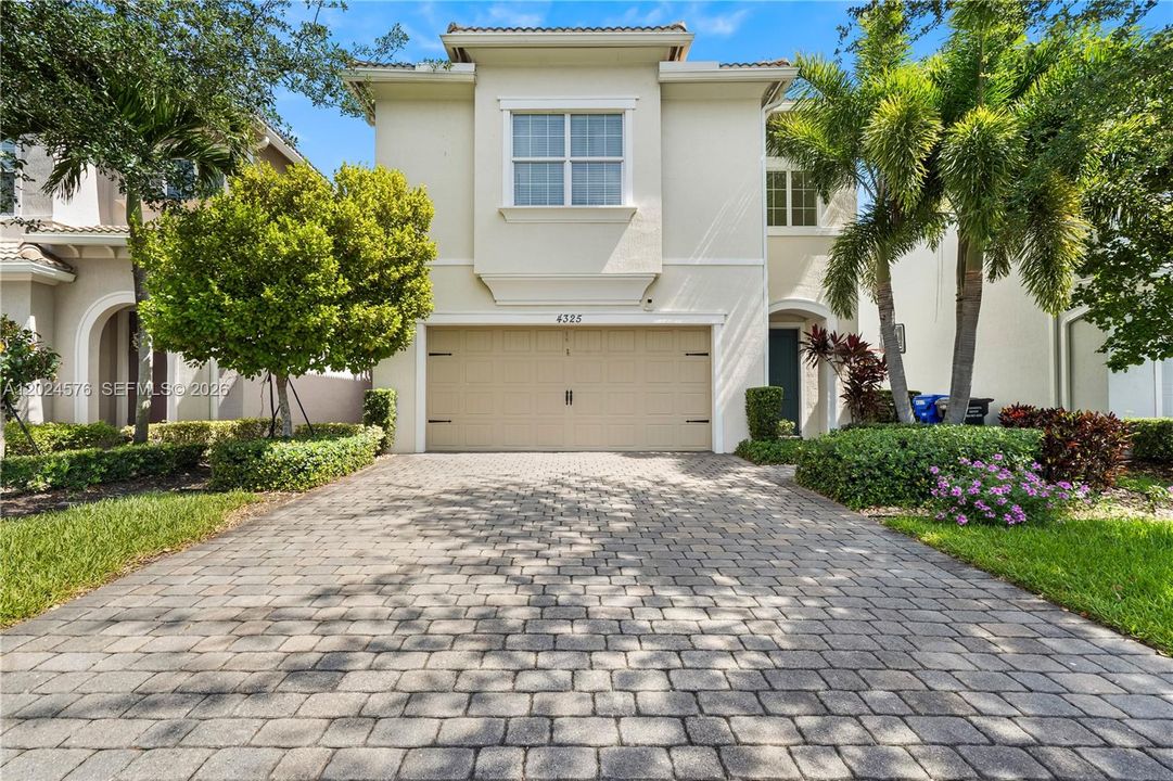 For Rent: $5,300 (3 beds, 2 baths, 2423 Square Feet)