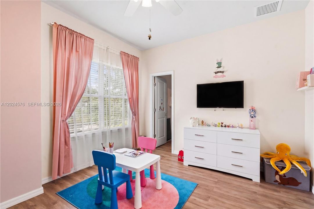 For Rent: $5,300 (3 beds, 2 baths, 2423 Square Feet)