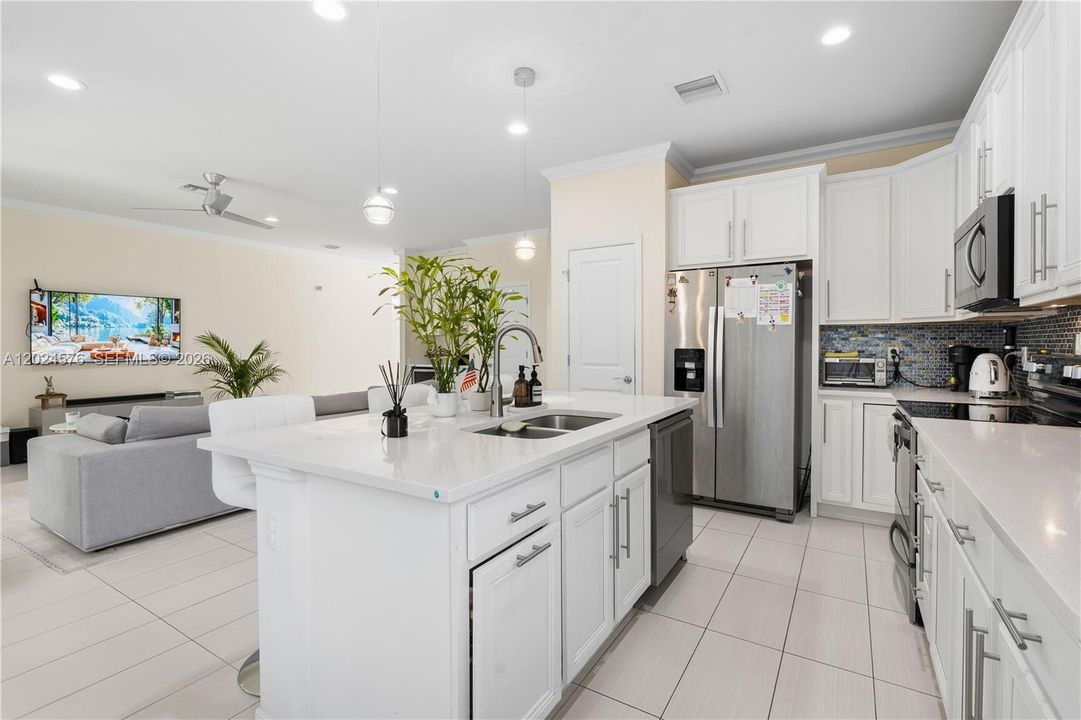 For Rent: $5,300 (3 beds, 2 baths, 2423 Square Feet)