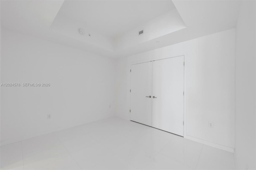 Activo con contrato: $6,000 (1 camas, 2 baños, 1254 Pies cuadrados)