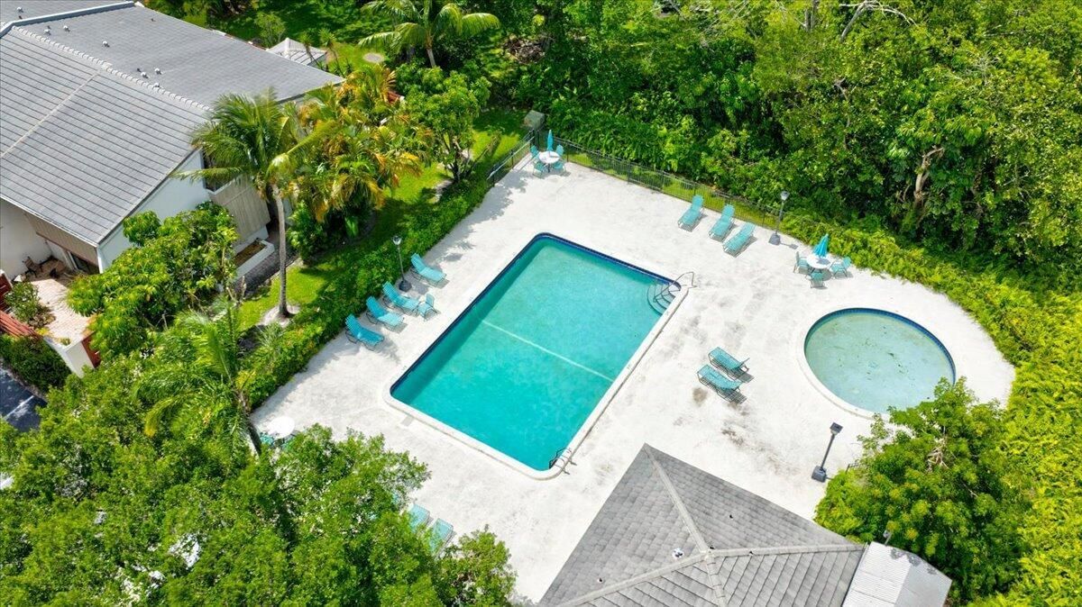Amenities/pool