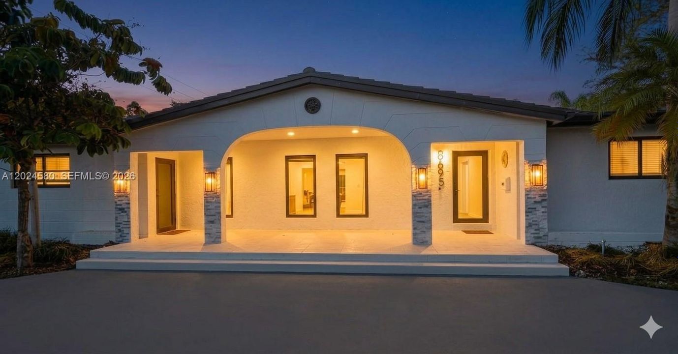 На продажу: $1,635,000 (5 спален, 3 ванн, 2551 Квадратных фут)
