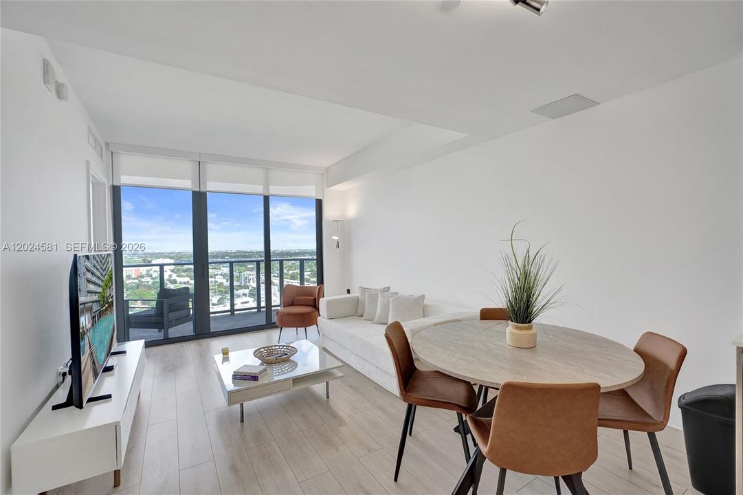 В аренду: $4,250 (1 спален, 1 ванн, 593 Квадратных фут)