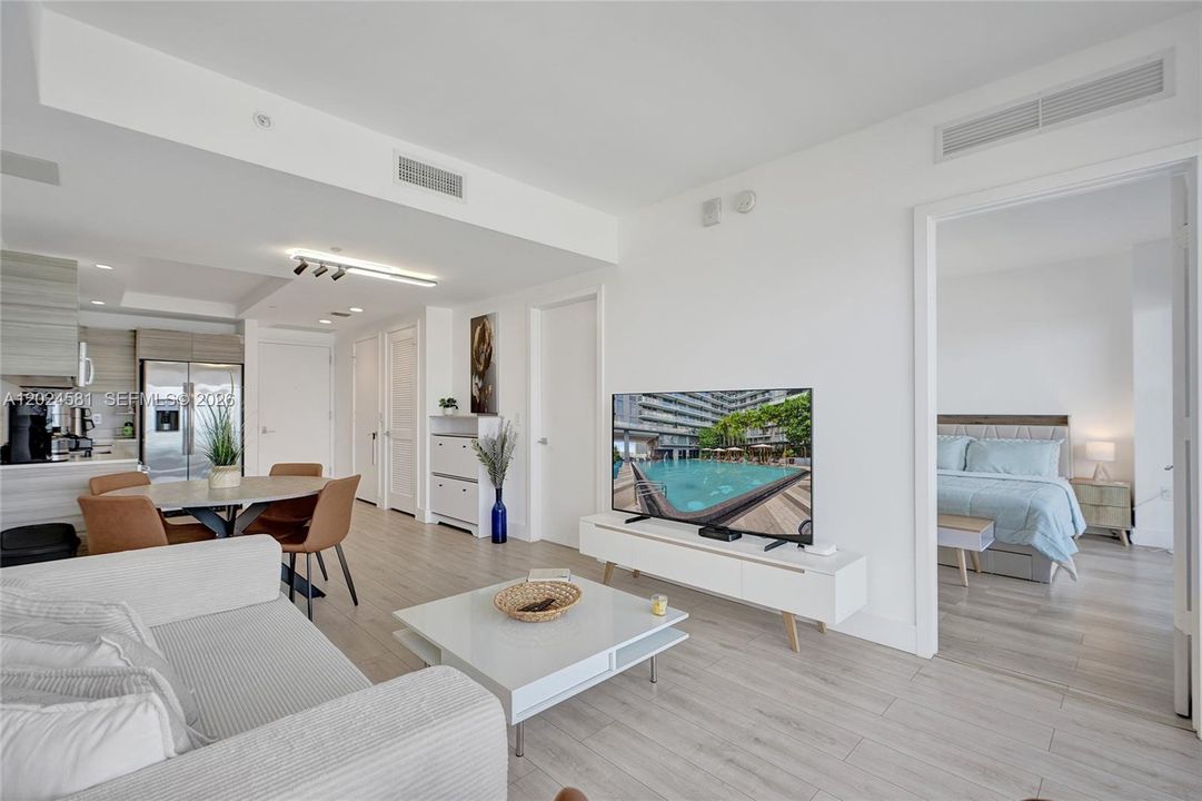 В аренду: $4,250 (1 спален, 1 ванн, 593 Квадратных фут)