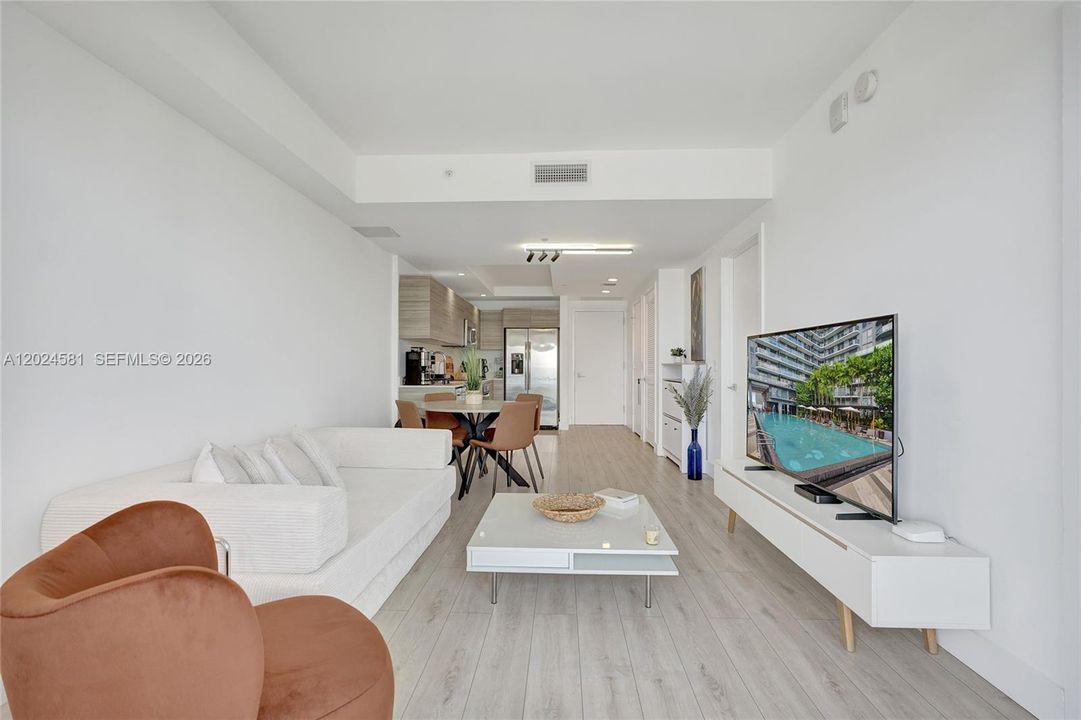 В аренду: $4,250 (1 спален, 1 ванн, 593 Квадратных фут)
