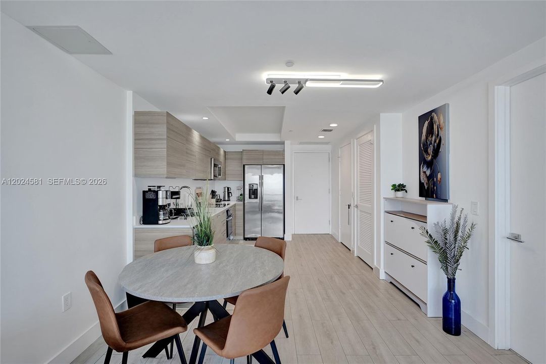 В аренду: $4,250 (1 спален, 1 ванн, 593 Квадратных фут)