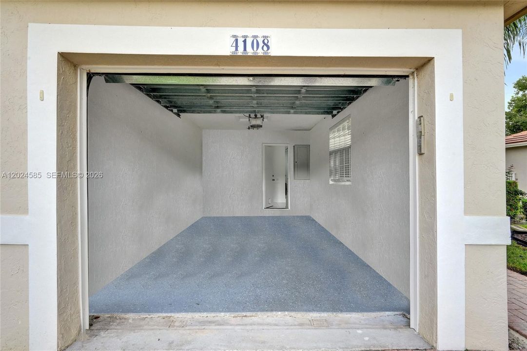 For Rent: $3,990 (3 beds, 2 baths, 1416 Square Feet)