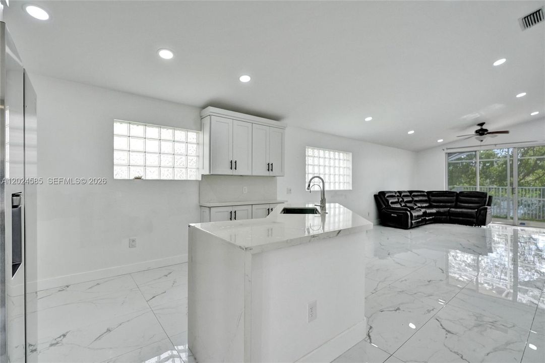 For Rent: $3,990 (3 beds, 2 baths, 1416 Square Feet)