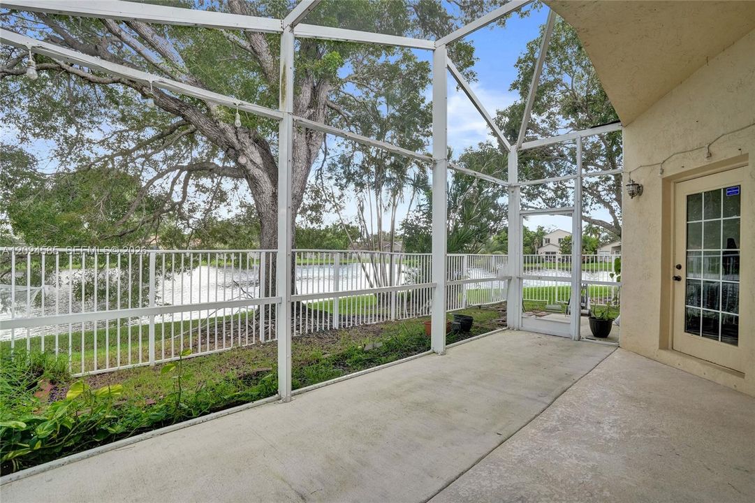 For Rent: $3,990 (3 beds, 2 baths, 1416 Square Feet)