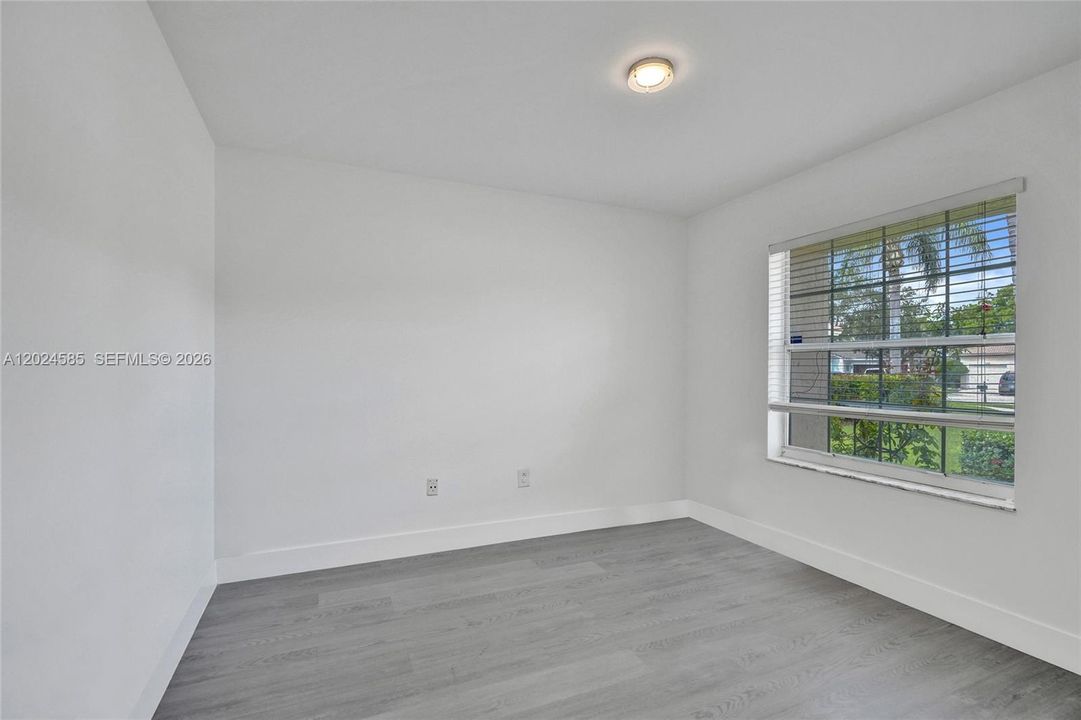For Rent: $3,990 (3 beds, 2 baths, 1416 Square Feet)