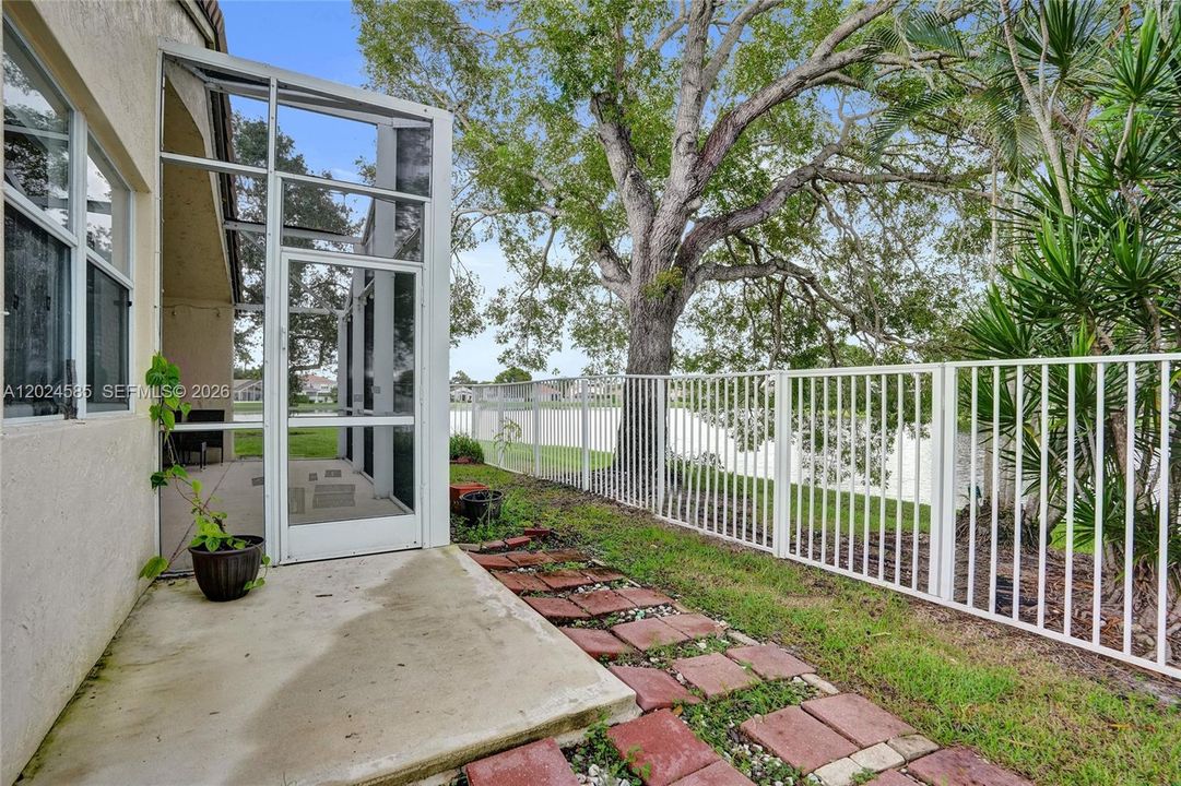 For Rent: $3,990 (3 beds, 2 baths, 1416 Square Feet)