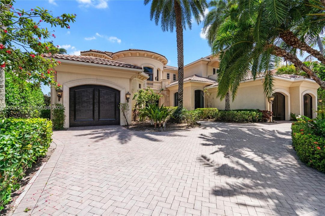 For Sale: $7,500,000 (5 beds, 5 baths, 6867 Square Feet)