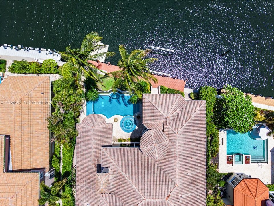 For Sale: $7,500,000 (5 beds, 5 baths, 6867 Square Feet)