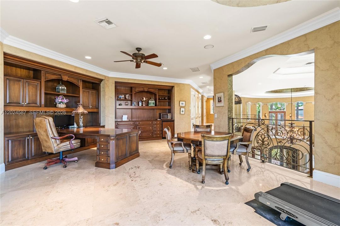 For Sale: $7,500,000 (5 beds, 5 baths, 6867 Square Feet)