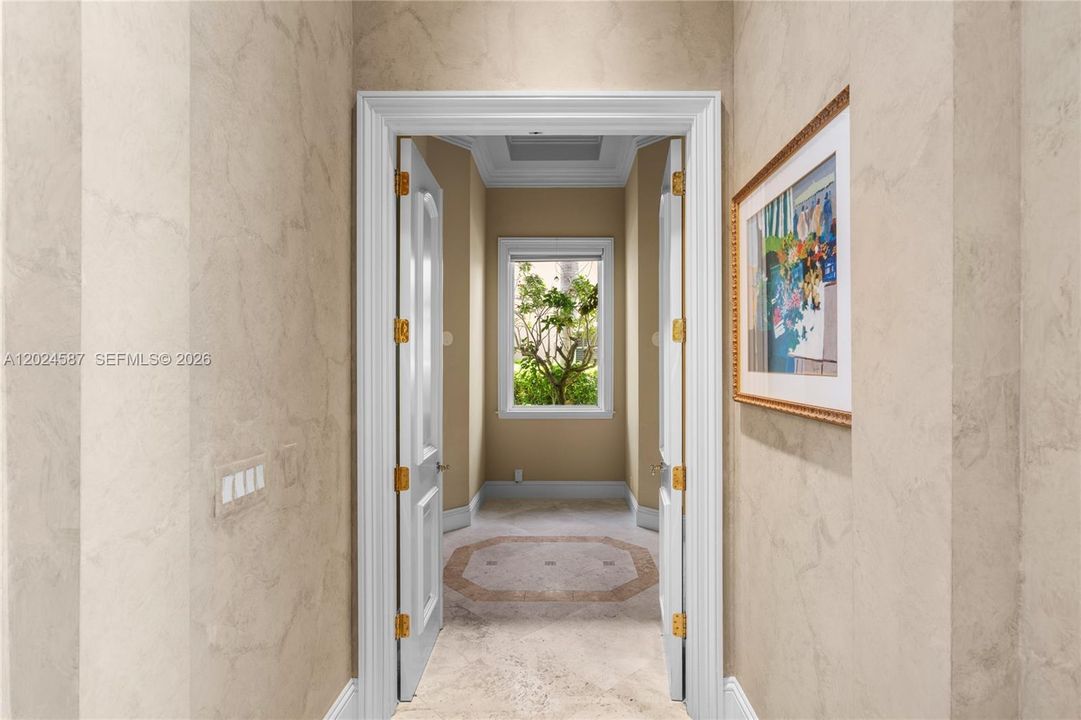 For Sale: $7,500,000 (5 beds, 5 baths, 6867 Square Feet)