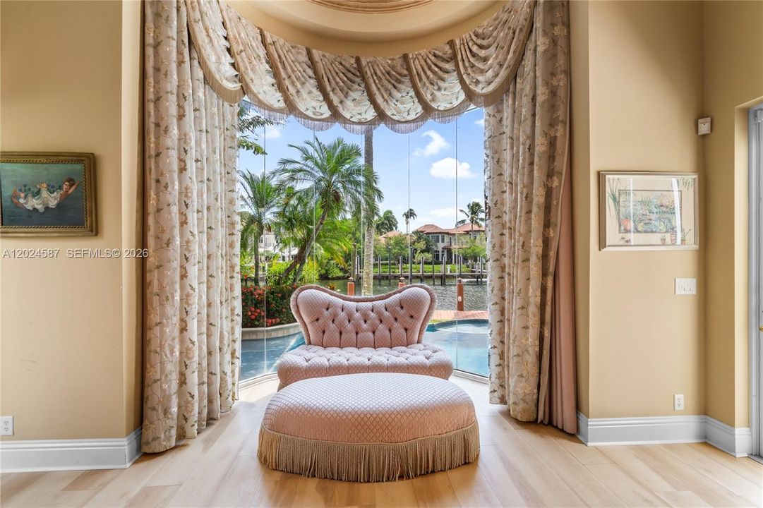 For Sale: $7,500,000 (5 beds, 5 baths, 6867 Square Feet)