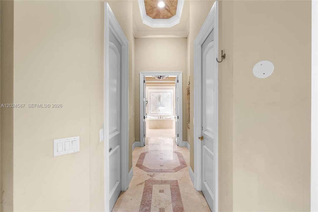 For Sale: $7,500,000 (5 beds, 5 baths, 6867 Square Feet)