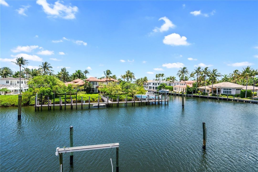 For Sale: $7,500,000 (5 beds, 5 baths, 6867 Square Feet)
