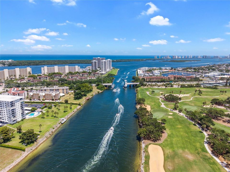 For Sale: $7,500,000 (5 beds, 5 baths, 6867 Square Feet)