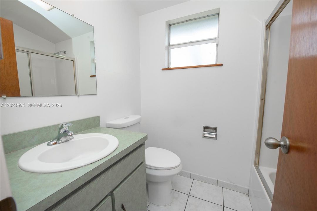 Guest House bathroom