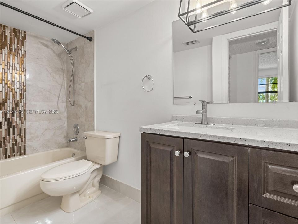 For Sale: $275,000 (2 beds, 2 baths, 1500 Square Feet)