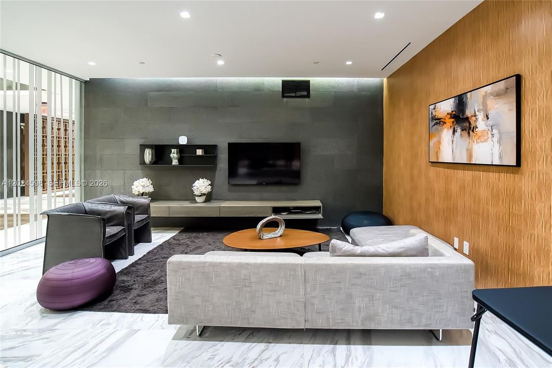 For Sale: $1,197,000 (2 beds, 3 baths, 1710 Square Feet)