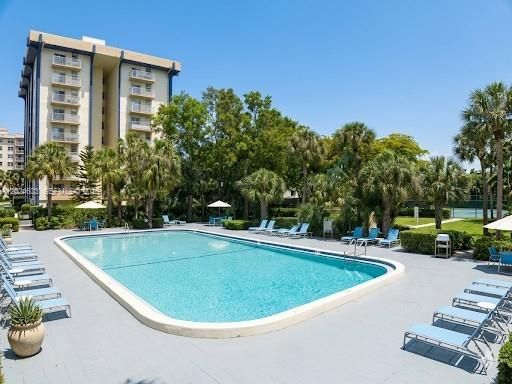 В аренду: $1,799 (1 спален, 1 ванн, 605 Квадратных фут)