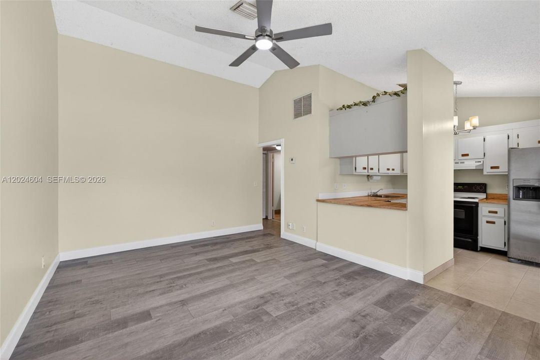 В аренду: $1,995 (1 спален, 1 ванн, 660 Квадратных фут)