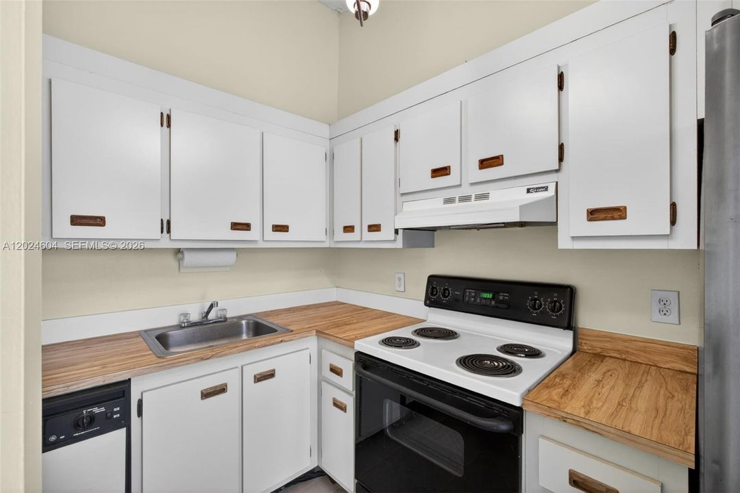 В аренду: $1,995 (1 спален, 1 ванн, 660 Квадратных фут)