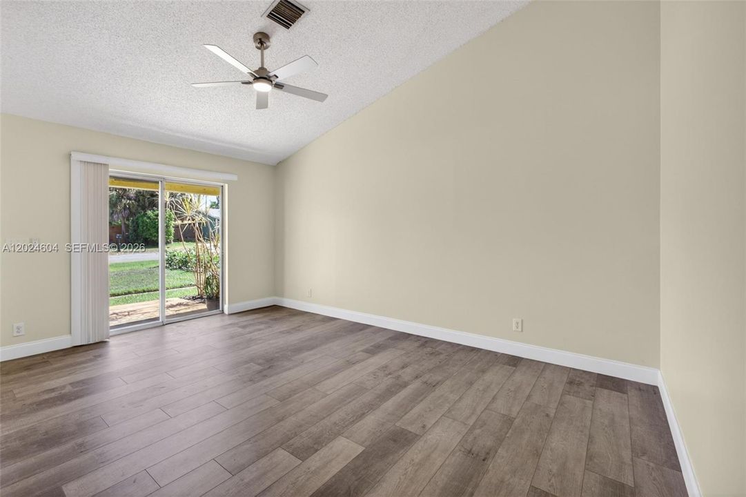 В аренду: $1,995 (1 спален, 1 ванн, 660 Квадратных фут)