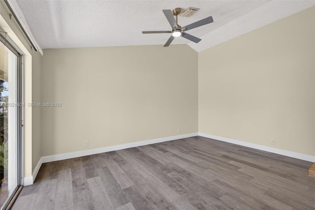 В аренду: $1,995 (1 спален, 1 ванн, 660 Квадратных фут)