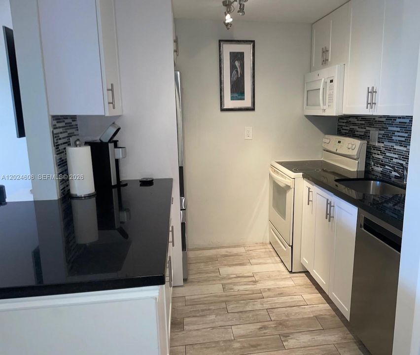 В аренду: $1,900 (1 спален, 1 ванн, 510 Квадратных фут)