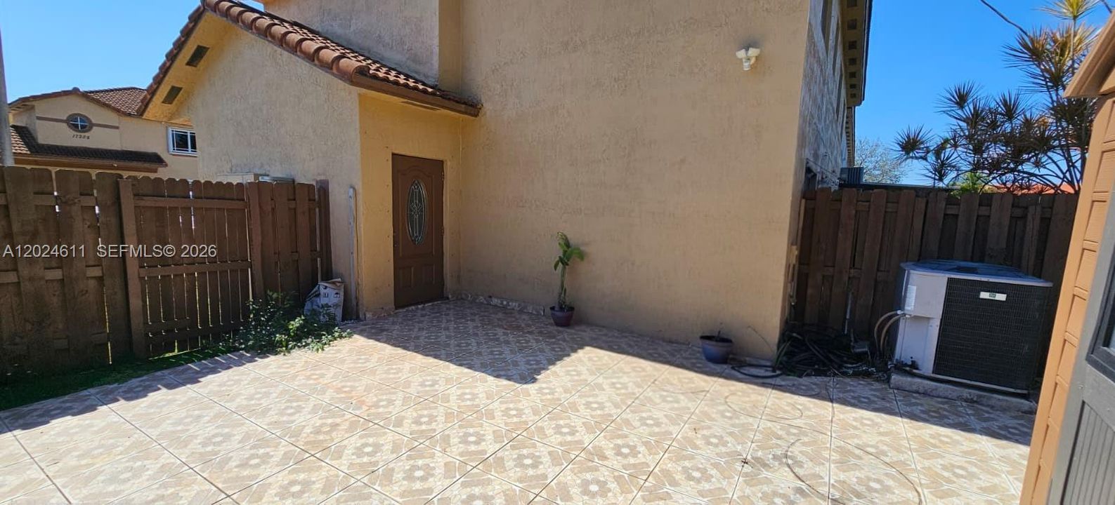 En Renta: $2,800 (3 camas, 2 baños, 1350 Pies cuadrados)
