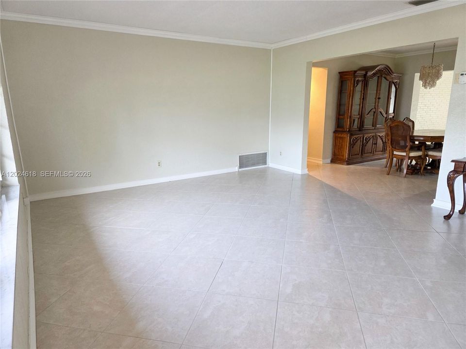 En Renta: $3,995 (4 camas, 2 baños, 1911 Pies cuadrados)