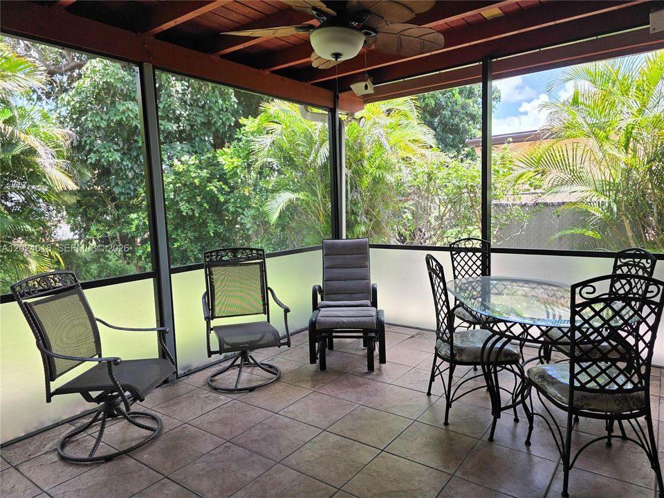 En Renta: $3,995 (4 camas, 2 baños, 1911 Pies cuadrados)