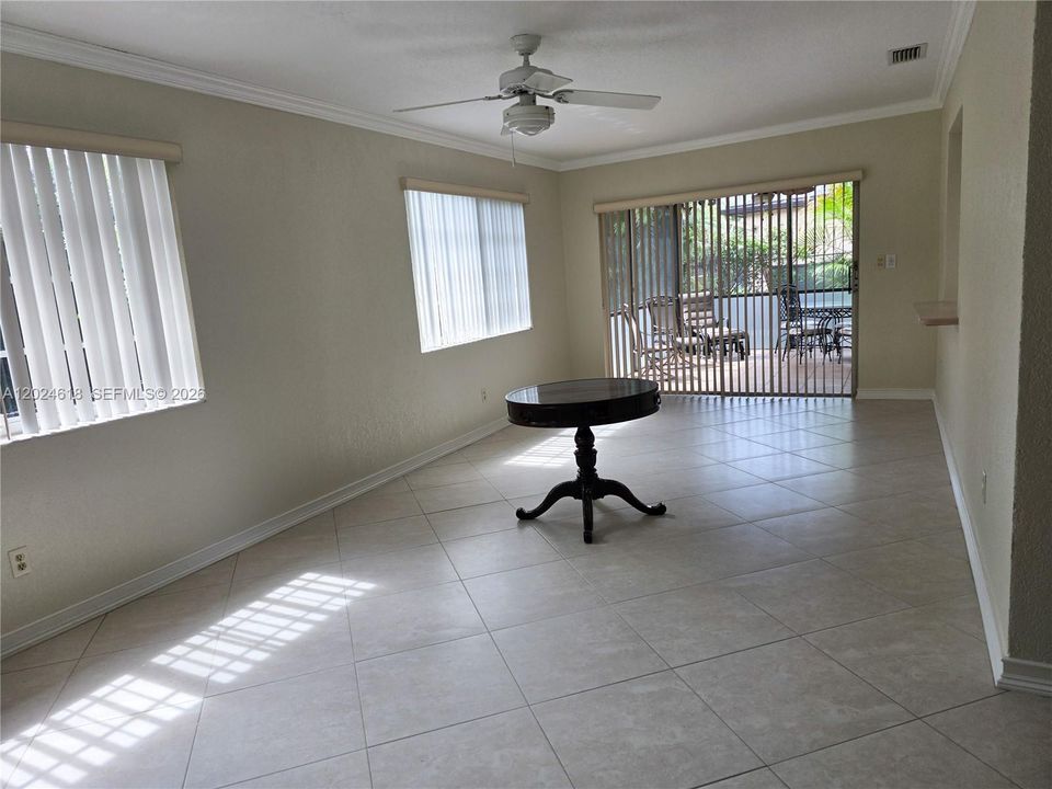 En Renta: $3,995 (4 camas, 2 baños, 1911 Pies cuadrados)