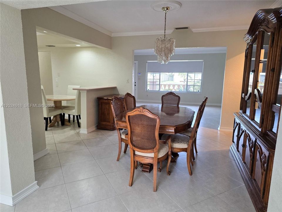 En Renta: $3,995 (4 camas, 2 baños, 1911 Pies cuadrados)